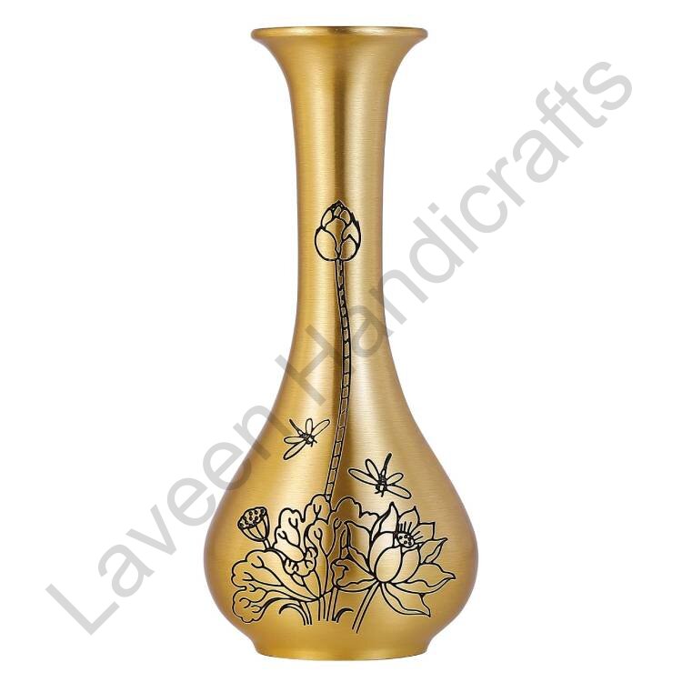 3D Engraved Flower Vase Golden